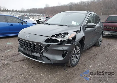 2020 Ford Escape Titanium из США, поврежденный, VIN 1FMCU9J93LUB07927